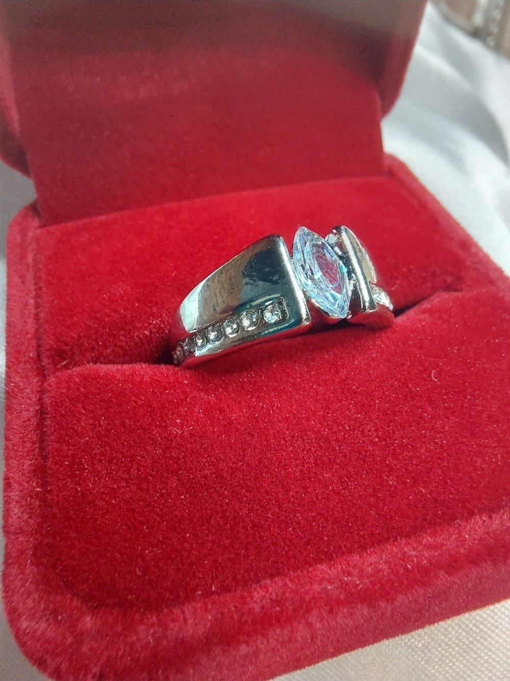 LOVELY Ringʻþ⁴